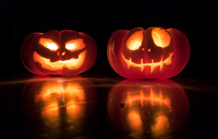 Halloween 2025: Kostümideen, Kürbislaternen und Spaß für die ganze Familie Halloween wird traditionell am 31. Oktober gefeiert, der auf einen Freitag fällt.