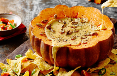 Die 3 besten Kürbisrezepte für den Herbst 2025: Suppen, Pasta und Kuchen von der zarten Cremesuppe bis zum duftenden Dessert.