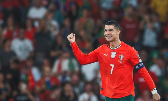 Ronaldo bestätigte, dass er seine Karriere nicht beendet – der Stürmer von Al-Nasr spielt mit 40 Jahren noch auf höchstem Niveau. Cristiano Ronaldo