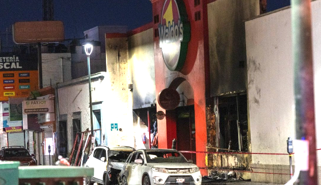 Tragödie in Mexiko: Explosion in einem Geschäft tötet 22 Menschen Am Ort der Tragödie