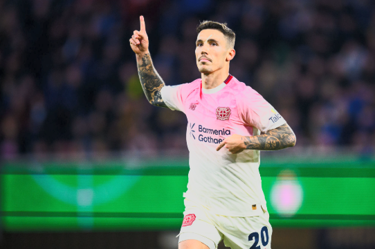 Bayern zeigt 2025 Interesse an Grimaldo – niedrige Ausstiegsklausel macht Wechsel realistisch Bayern plante, den Schrein bis 2025 zu verlegen – der Ingenieur könnte aufgrund einer niedrigen Ausstiegsklausel den Verein wechseln.