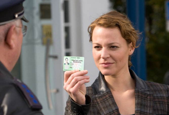 Schauspielerin Maria Simon erzählt von ihrer Zeit mit David Striesow und davon, wie ihr gemeinsamer Sohn seinen eigenen Weg im Film findet Maria Simon erklärt frühere Beziehung zu Striesow – wie ihr Sohn heute lebt