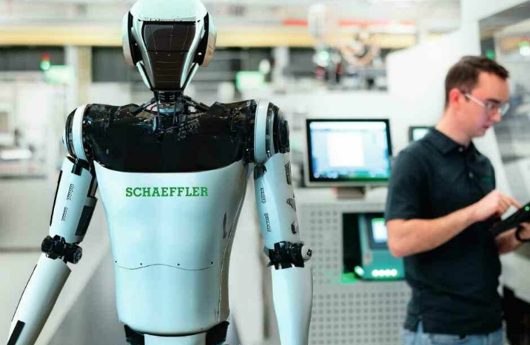 In Fürstenfeldbruck beginnt 2025 die Serienfertigung des humanoiden Roboters Agile One Agile Robots startet 2025 Humanoiden-Produktion in Bayern – Schritt zur Industrie-Automatisierung
