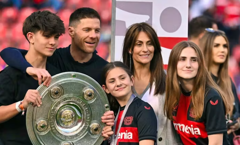 Xabi Alonso: Seine Familie, Ehe mit Nagore Aranburu und das Leben als Real-Madrid-Trainer Xabi Alonso: Familie, Ehe mit Nagore Aranburu und Leben bei Real Madrid