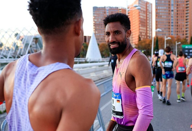 Valencia Marathon 2025: Amanal Petros läuft deutschen Rekord in 2:04:03 – alle Ergebnisse im Überblick Amanal Petros bricht deutschen Marathonrekord in Valencia 2025