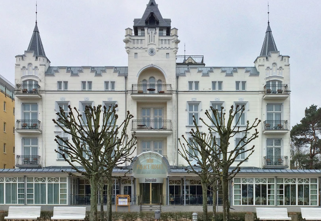 Usedom Palace in Zinnowitz schließt nach 125 Jahren – Abriss startet am Montag, 21 Luxus-Apartments geplant Usedom Palace schließt nach 125 Jahren – Abriss und 21 Luxus-Apartments geplant