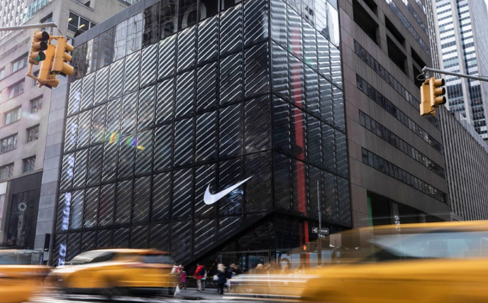 Nike-Zahlen Q2 2025 enttäuschen: Aktie bricht ein, Adidas und Puma unter Druck Nike-Zahlen Q2 2025: Aktie fällt, Adidas und Puma unter Druck