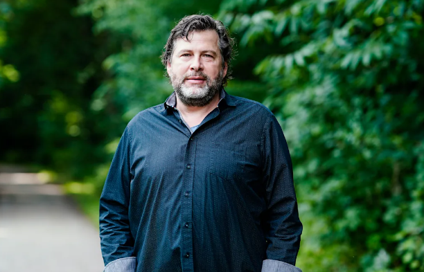 „Tatort“-Star Hans-Jochen Wagner: Familie, Ehe und Beziehung zu Nina Hoss im Überblick Hans-Jochen Wagner privat: Ehe, Sohn und Beziehung zu Nina Hoss