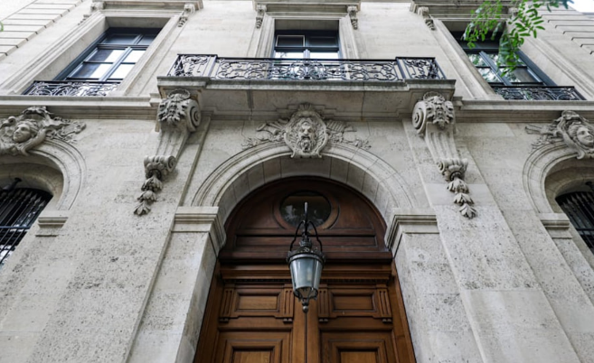 Neue Fotos aus Epsteins New Yorker Villa: Das US-Justizministerium zeigt versteckte Kameras und luxuriöse Räume – was bekannt ist (2025) Neue Fotos aus Epsteins Villa in New York – versteckte Kameras, Luxus und Ermittlungsdetails