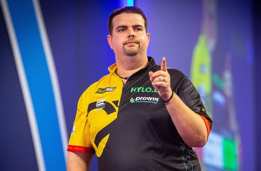 Darts-WM 2025: Gabriel Clemens schlägt Wessel Nijman 3:0 und steht in Runde drei – Gegner, Preisgeld, Fakten Darts-WM 2025: Gabriel Clemens in Runde 3 – Sieg gegen Nijman, Gegner & Preisgeld