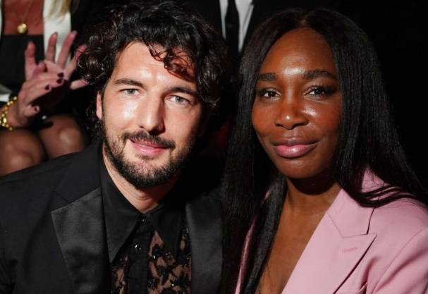Venus Williams heiratet Andrea Preti: Hochzeitsfotos aus Florida und Italien (2025) Venus Williams heiratet Andrea Preti: Hochzeitsfotos und Details (2025)